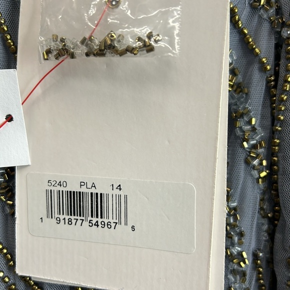 Mac Duggal NWT 5240 Long Sleeve Beaded Column Gown - Picture 9 of 12